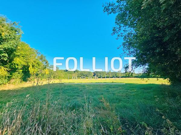 Corps de ferme Le Molay Littry 5 pièce(s), 55 000 m² de terrain avec bâtiments