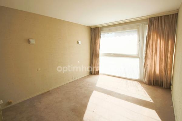 Marcq-en-Baroeul Croisé Laroche - Appartement 3 chambres 127 m2 habitables + 2 garages + cave + pièce de service