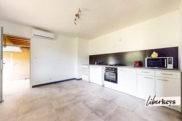 VILLA DE PLAIN PIED - TERRAIN 1050 M² - 91 M² HABITABLE - 3 CHAMBRES - GARAGE