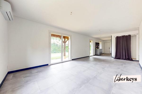 VILLA DE PLAIN PIED - TERRAIN 1050 M² - 91 M² HABITABLE - 3 CHAMBRES - GARAGE