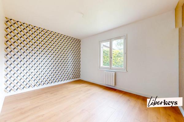 VILLA DE PLAIN PIED - TERRAIN 1050 M² - 91 M² HABITABLE - 3 CHAMBRES - GARAGE