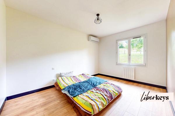 VILLA DE PLAIN PIED - TERRAIN 1050 M² - 91 M² HABITABLE - 3 CHAMBRES - GARAGE