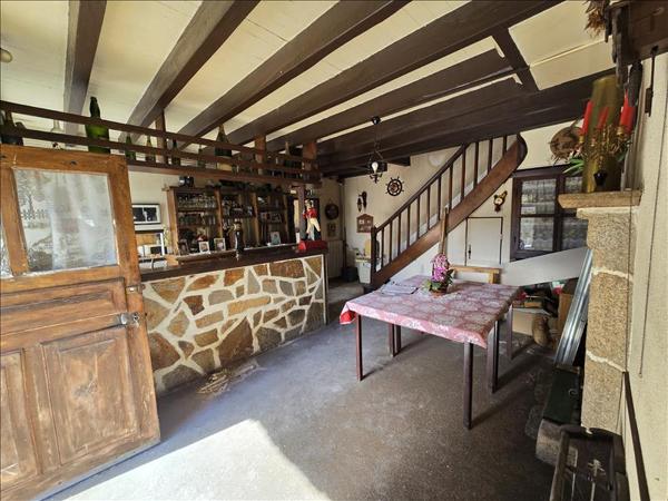 Maison à vendre |  Châtelus-Malvaleix |  6 pièces | 190 m²