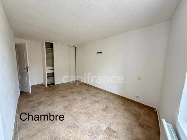 Maison à vendre 2 pièces LAURIS (84)