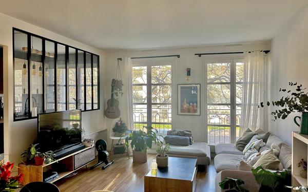 Appartement à vendre    2 pièces • 52,49 m2 Versailles