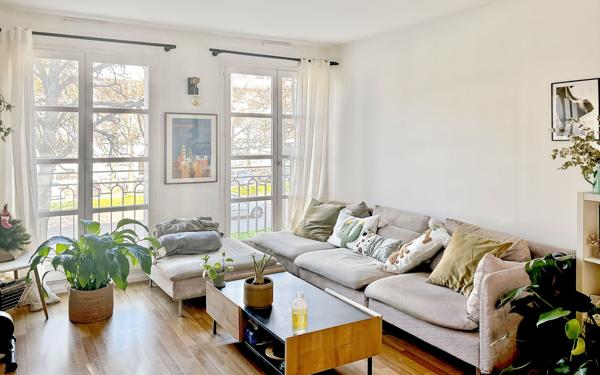 Appartement à vendre    2 pièces • 52,49 m2 Versailles