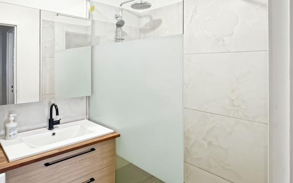 Appartement à vendre    2 pièces • 52,49 m2 Versailles