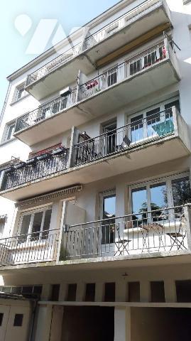 A vendre RENNES centre, appartement T3, quartier fac de droit, type 3 de 64 m² habitables au 4è...