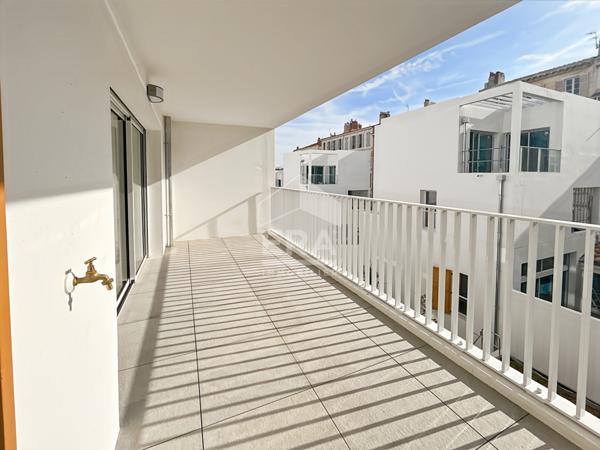 Appartement T4 de 78m², avec terrasse et garage,  Marseille 13006