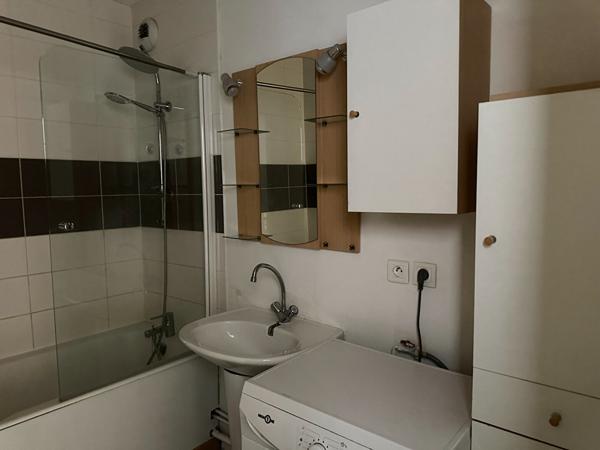 EPINAL - Appartement T2 avec balcon, cave et parking - 49 m²