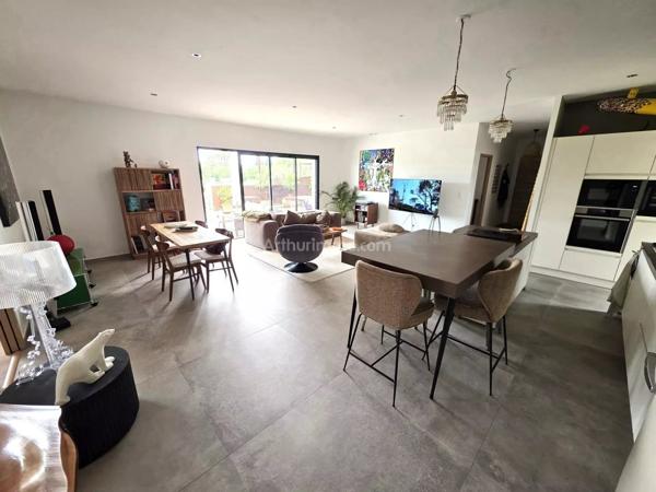 Vente                                                      Maison
                        
                     4 pièces                      118 m2                     à Draguignan