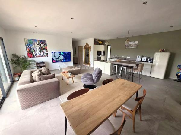 Vente                                                      Maison
                        
                     4 pièces                      118 m2                     à Draguignan