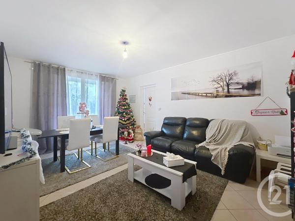 Appartement F4 à vendre  4 pièces - 76,99 m2 MONTEREAU FAULT YONNE - 77