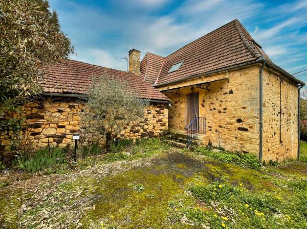 Maison ancienne - Sarlat-la-caneda SECTEUR CENACMaison de hameau en pierre avec terrain