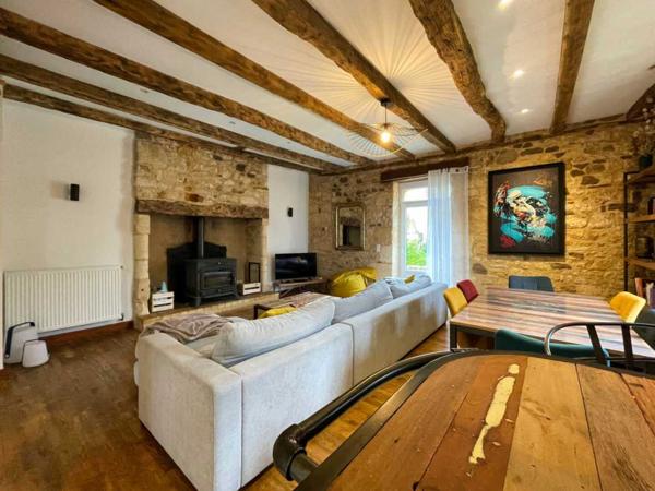 Maison ancienne - Sarlat-la-caneda SECTEUR CENACMaison de hameau en pierre avec terrain