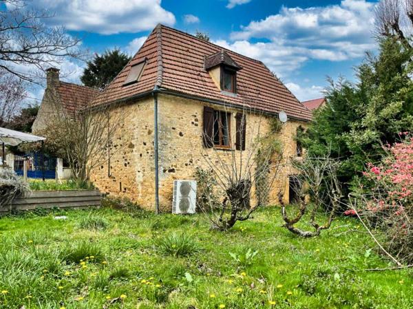 Maison ancienne - Sarlat-la-caneda SECTEUR CENACMaison de hameau en pierre avec terrain