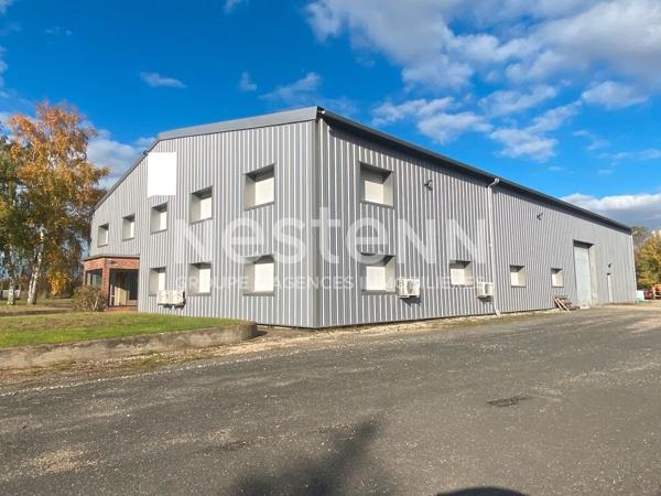 Bâtiment Industriel 1 154 m² avec Foncier 12 000 m² Axe A10 Tours/Blois, panneaux solaire et accès PL44T
