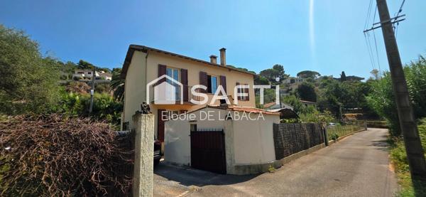 MAISON INDIVIDUELLE 110 M2 TERRAIN PLAT 987 m2