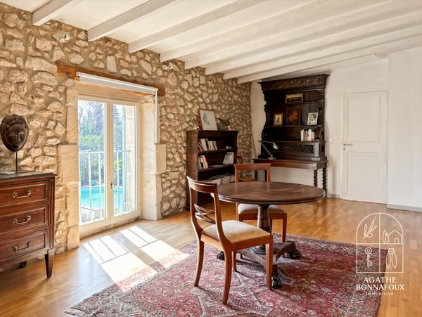 Châteaurenard (13160) Mas 435 m2 en pierre avec piscine au calme sur 5800 m2 de terrain