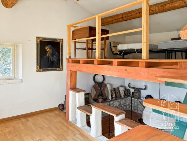 Châteaurenard (13160) Mas 435 m2 en pierre avec piscine au calme sur 5800 m2 de terrain