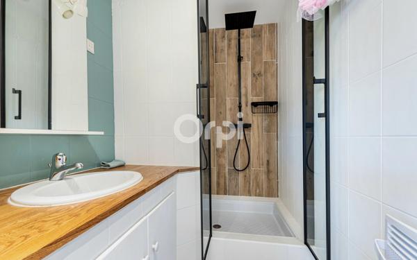 Maison à vendre    7 pièces • 165 m2 Le Palais-sur-Vienne