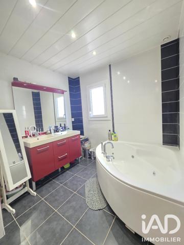 Maison à vendre 4 pièces 96 m² Toulon-sur-Allier