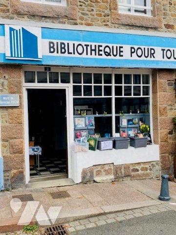 A vendre à Perros-Guirec (22700) en Côtes-d'Armor (22), Centre-ville, dans un ensemble immobili...