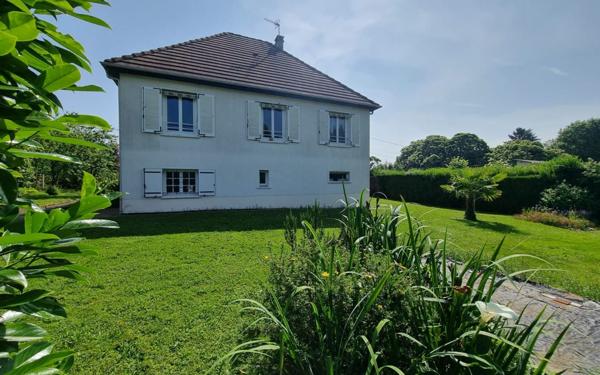 Maison à vendre    4 pièces •  Saint-Yrieix-la-Perche