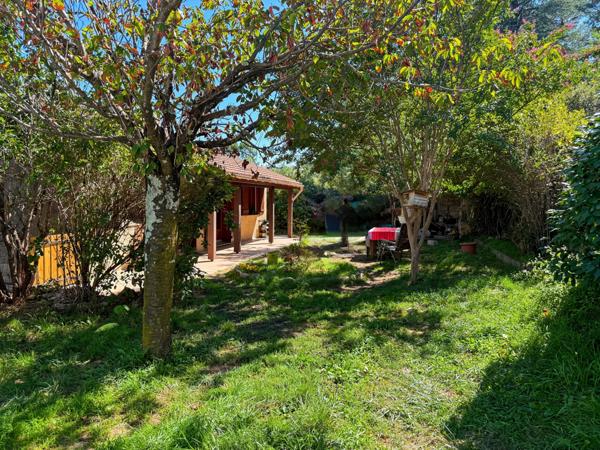 Labégude (07200) Petite Maison avec Joli Jardin et Garage