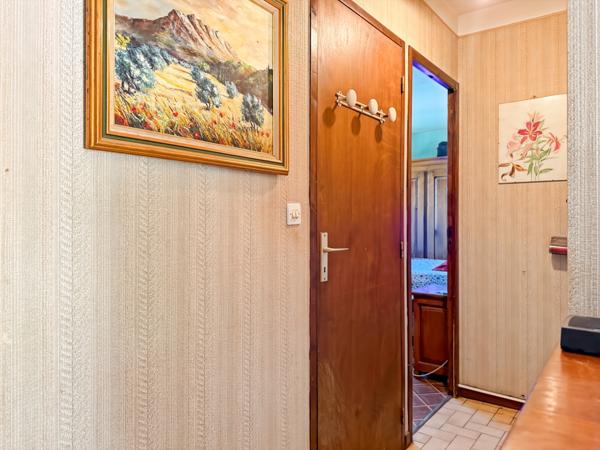 Labégude (07200) Petite Maison avec Joli Jardin et Garage