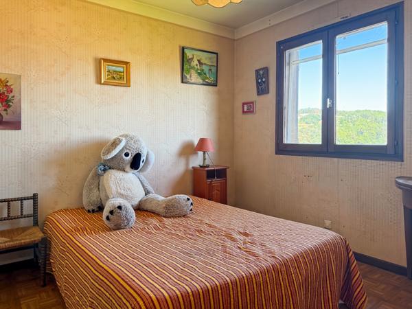 Labégude (07200) Petite Maison avec Joli Jardin et Garage