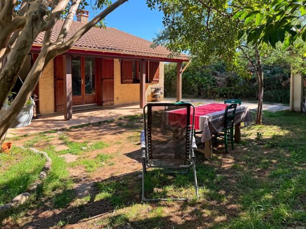 Labégude (07200) Petite Maison avec Joli Jardin et Garage