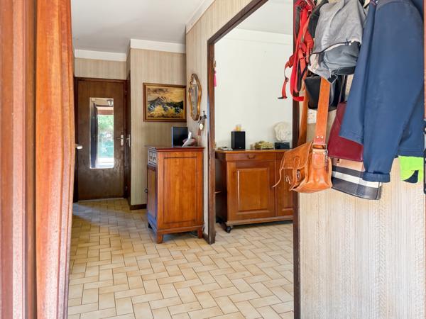 Labégude (07200) Petite Maison avec Joli Jardin et Garage