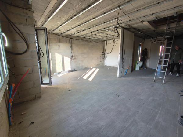 Immeuble à TREMBLAY-EN-FRANCE, 93290 - 131m²