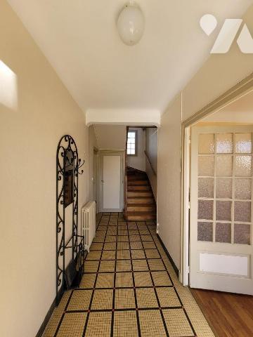 Maison à Vendre à Saint-Lunaire (35800) en Ille-et-Vilaine (35)

À Saint-Lunaire (35800), une...