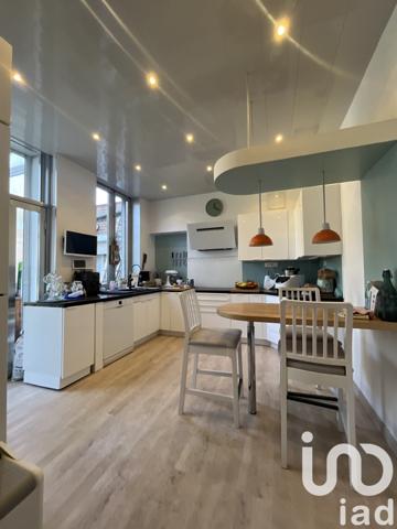 Maison 12 pièces de 348 m² à La Sentinelle (59174)