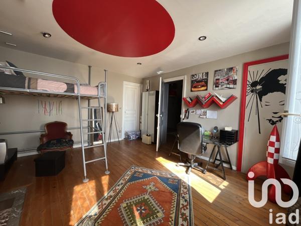 Maison 12 pièces de 348 m² à La Sentinelle (59174)