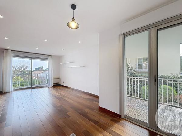 Appartement T3 à vendre  3 pièces - 63 m2 CAVALAIRE SUR MER - 83