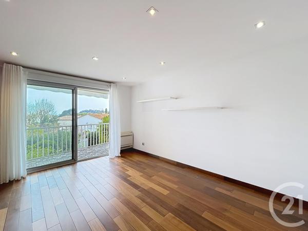 Appartement T3 à vendre  3 pièces - 63 m2 CAVALAIRE SUR MER - 83