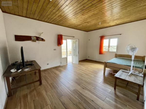 Maison à vendre à Saint-Benoît à la Réunion (97470), ref : 97409-223