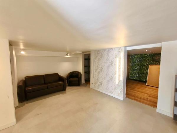 Maison
         4 pièces
        - 70 m² 319 000 € *