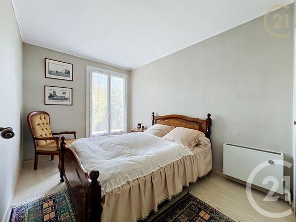 Maison à vendre  5 pièces - 98 m 2   ST FARGEAU PONTHIERRY  - 77