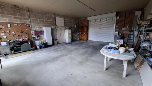 A VENDRE, Maison individuelle de plain pied 5 pièces SAINT QUENTIN (02), Jardin et Garage