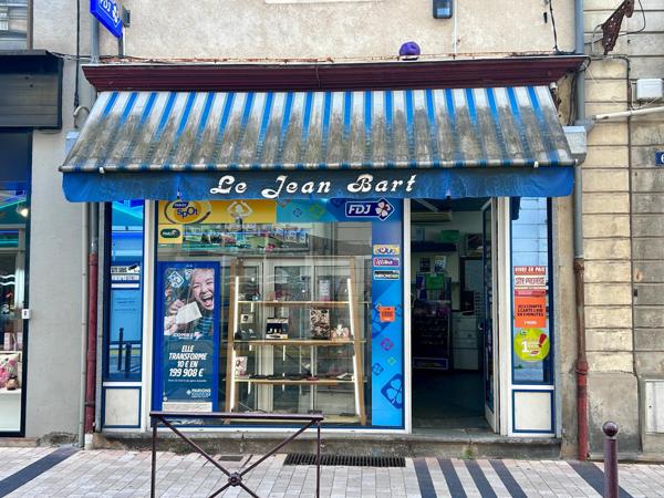 Ensemble immobilier à vendre – Fonds de commerce + murs + appartement