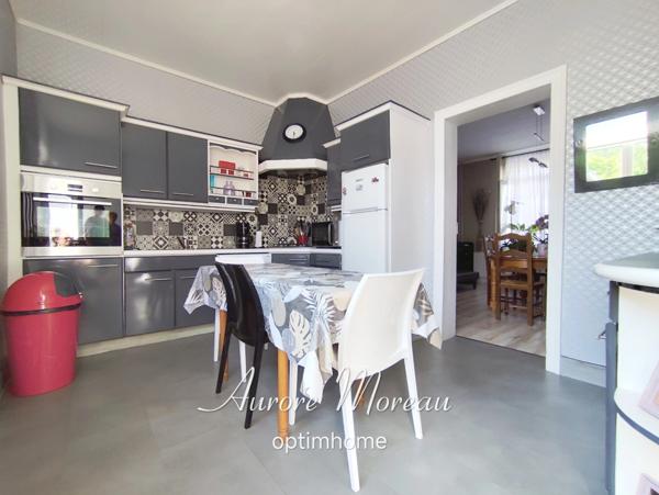 Fort potentiel pour cet ensemble habitation et commerce sur la commune de WASSIGNY (02)