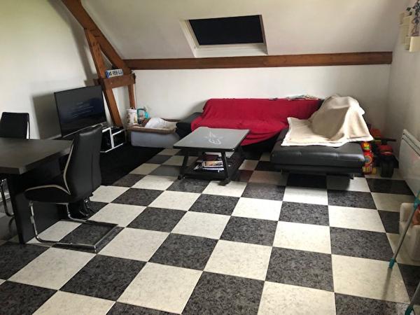 A LOUER TIERCE Appt T4 de 76 m2 au 1er étage avec garage