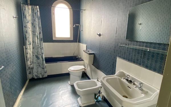 Maison à vendre    6 pièces • 159 m2 Saint-Loubès