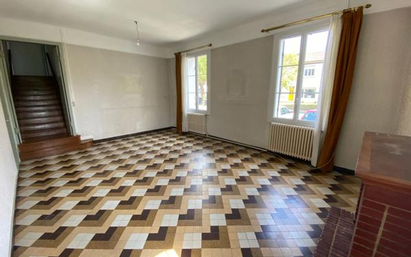 Maison à vendre    6 pièces • 159 m2 Saint-Loubès