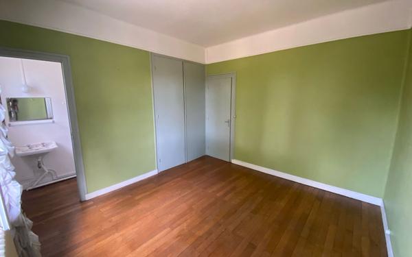 Maison à vendre    6 pièces • 159 m2 Saint-Loubès