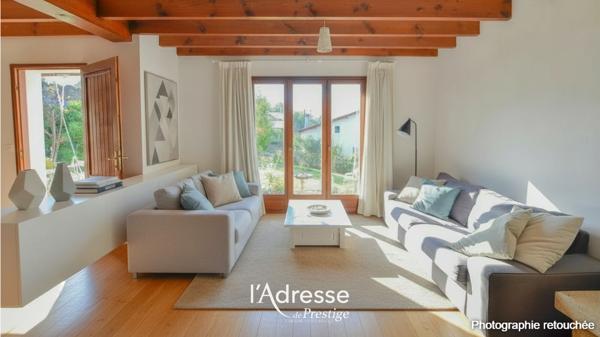 Maison néo-basque à Ascain - 4 chambres sur 3 niveaux, 2 studios locatifs